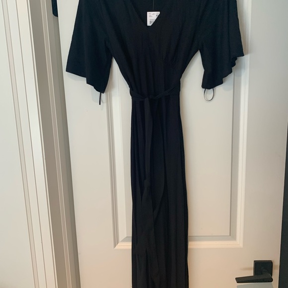 A Pea in the Pod black long dress. - Picture 3 of 3